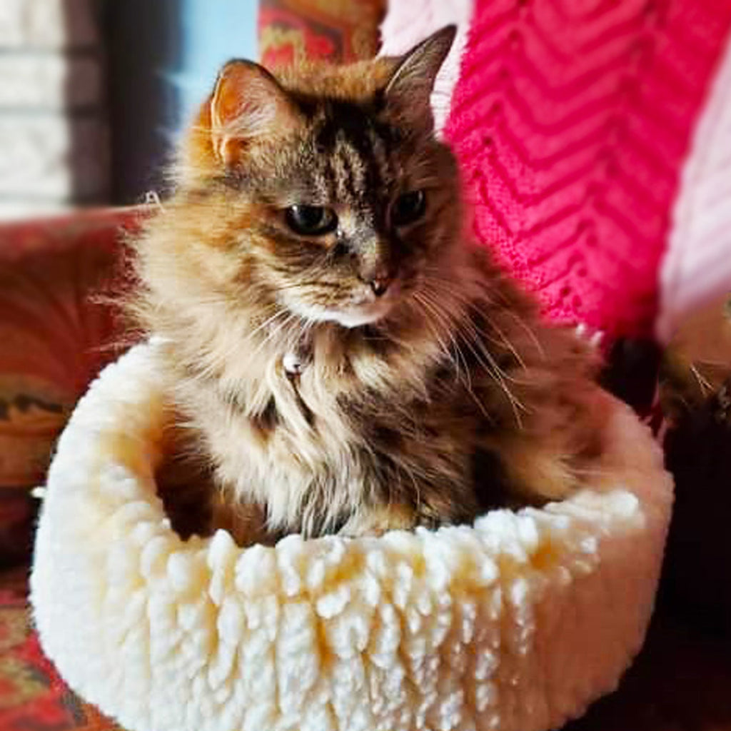 HuggleFleece® HuggleSnuggler™ Cat & Dog Beds